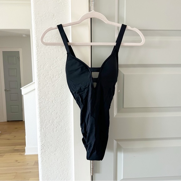 New Anthropologie Seafolly Active V-Neck One-Piece Swimsuit - Picture 2 of 4